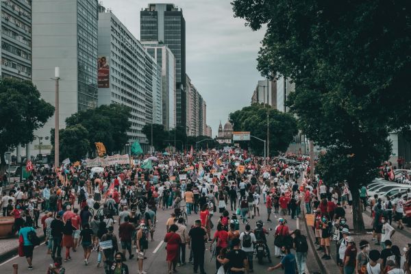 Crises sociales et émergence de nouveaux modes de consommation